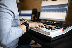 Test your MIDI device by pressing some keys